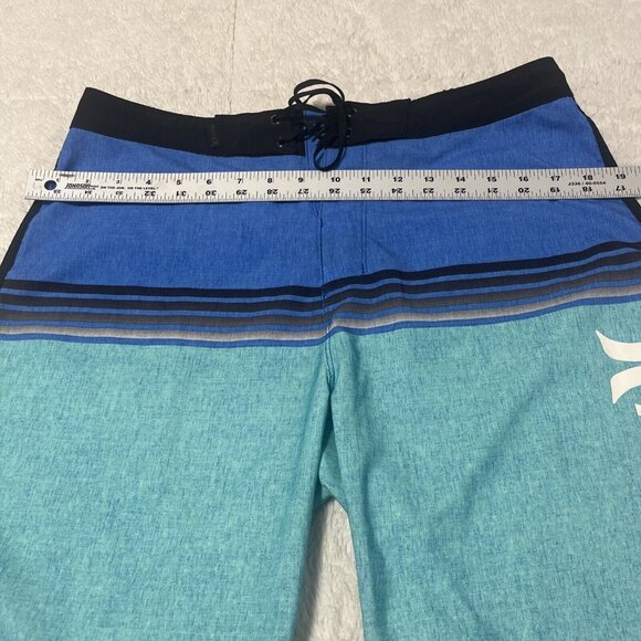 Hurley board shorts shades of blue stipes boys size 30 Multicolor - Picture 5 of 10
